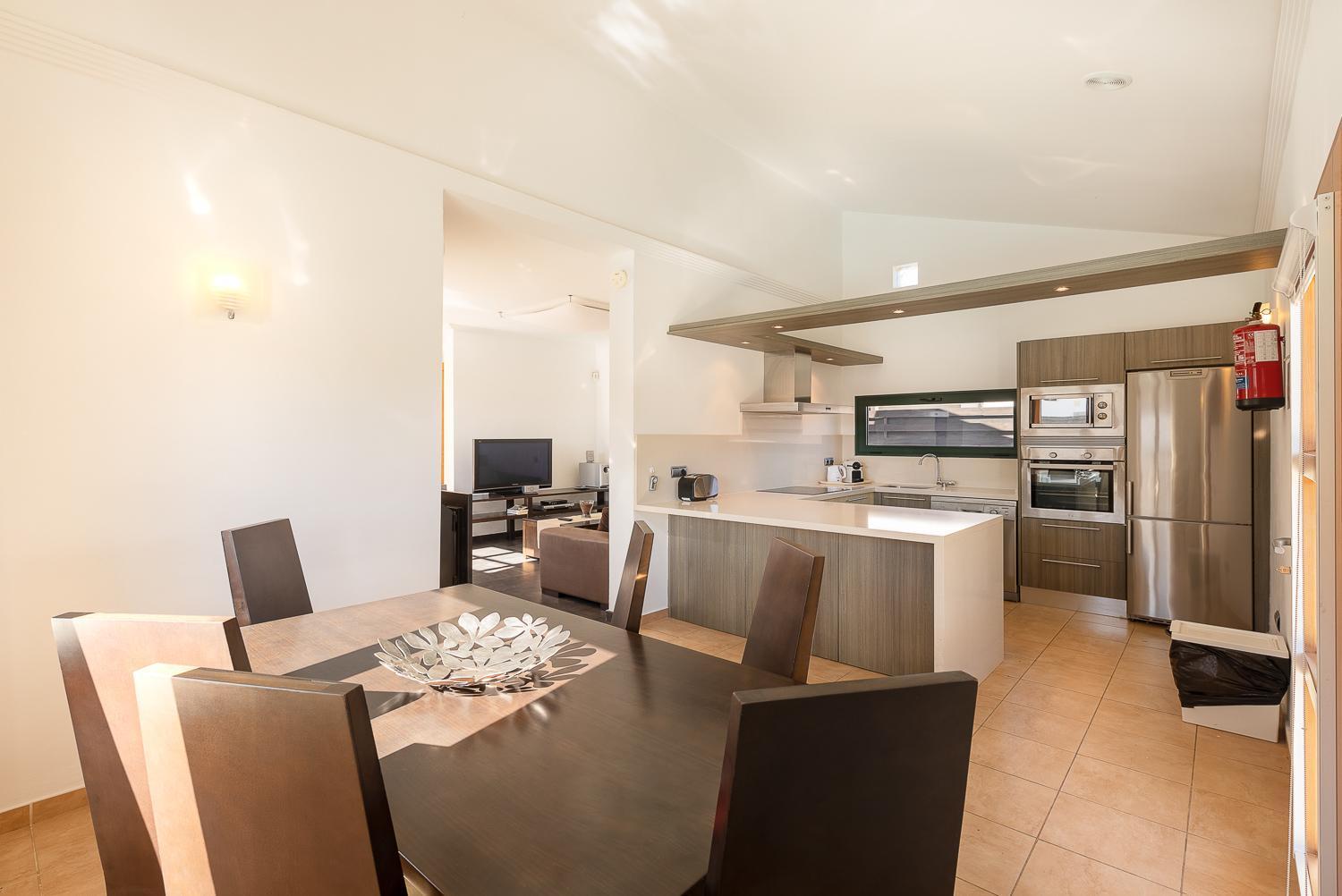 Camelot Holiday Homes By Livvo Playa Blanca  Ngoại thất bức ảnh