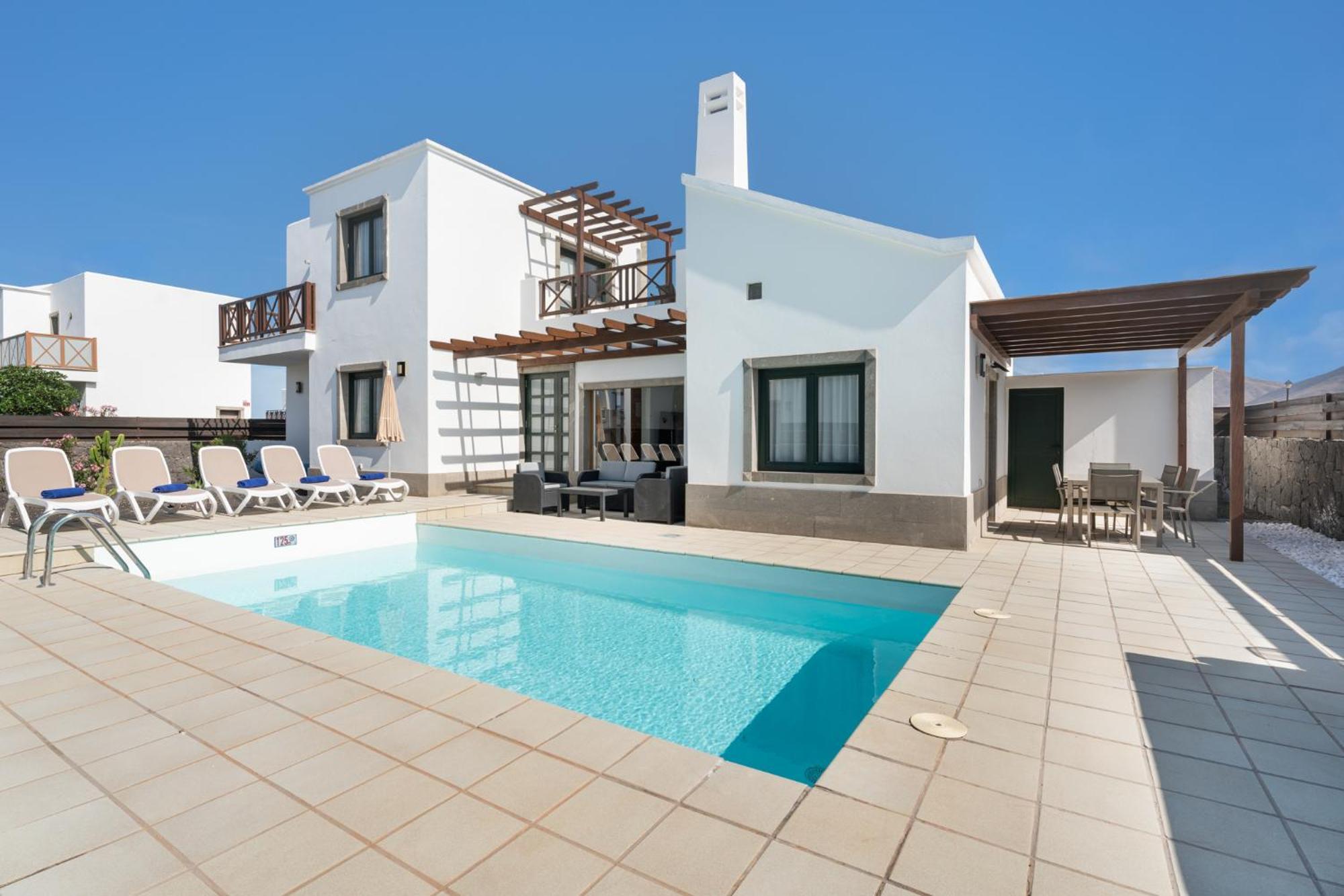 Camelot Holiday Homes By Livvo Playa Blanca  Ngoại thất bức ảnh