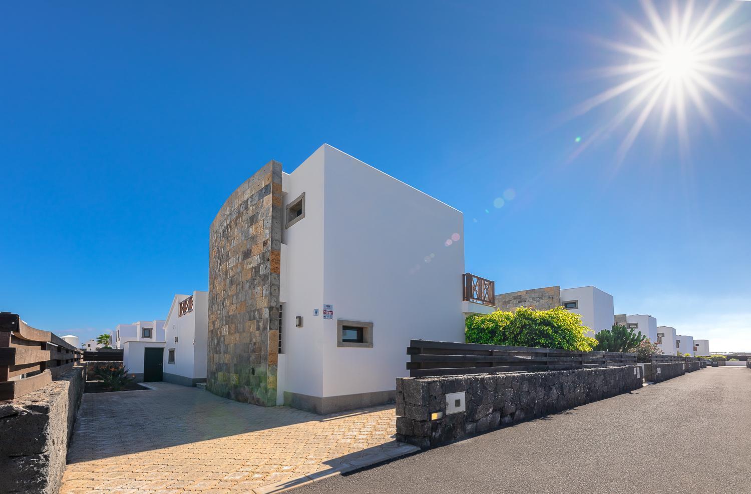 Camelot Holiday Homes By Livvo Playa Blanca  Ngoại thất bức ảnh